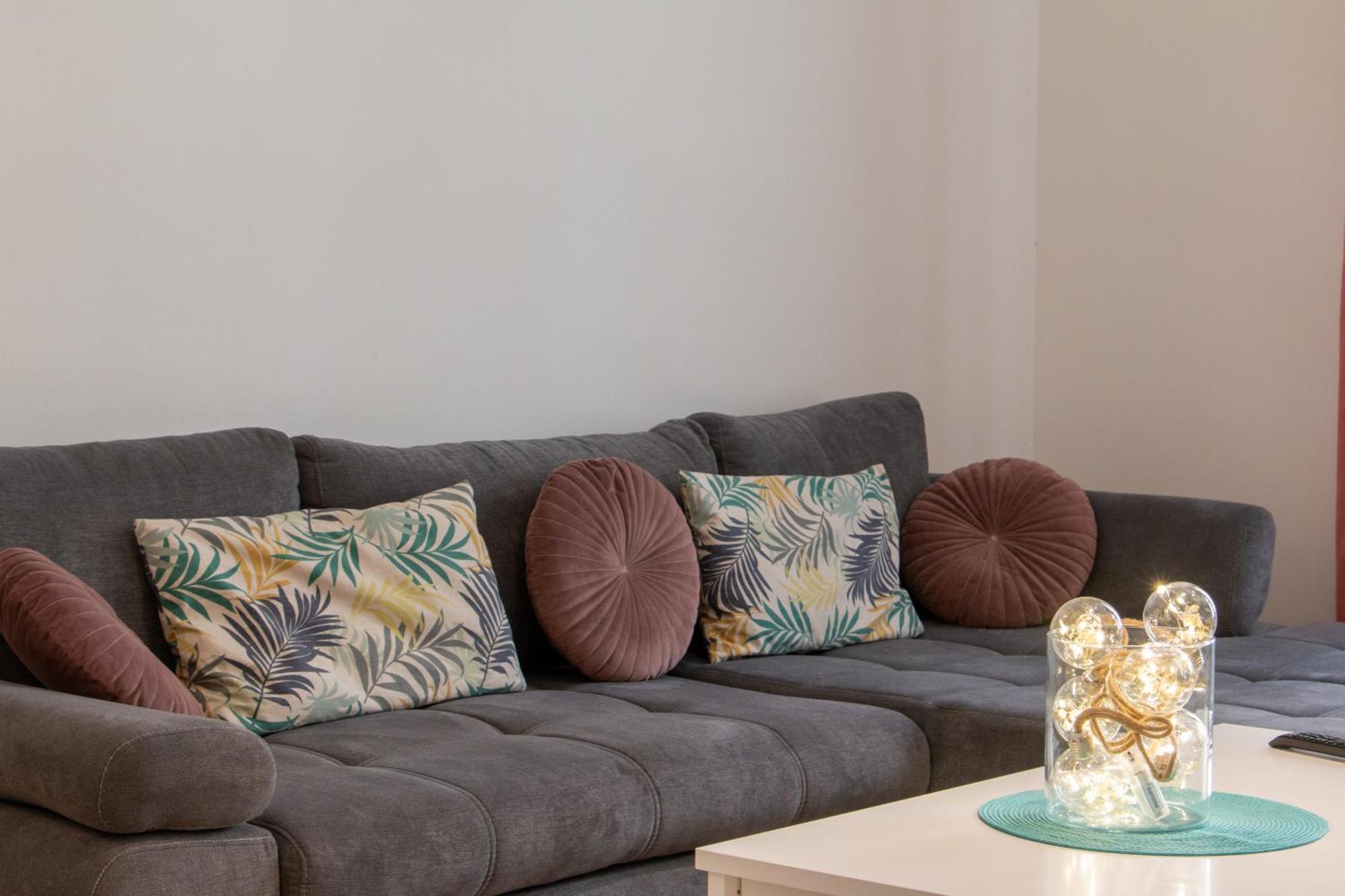 Riverside Cr Apartment Prag Exterior foto