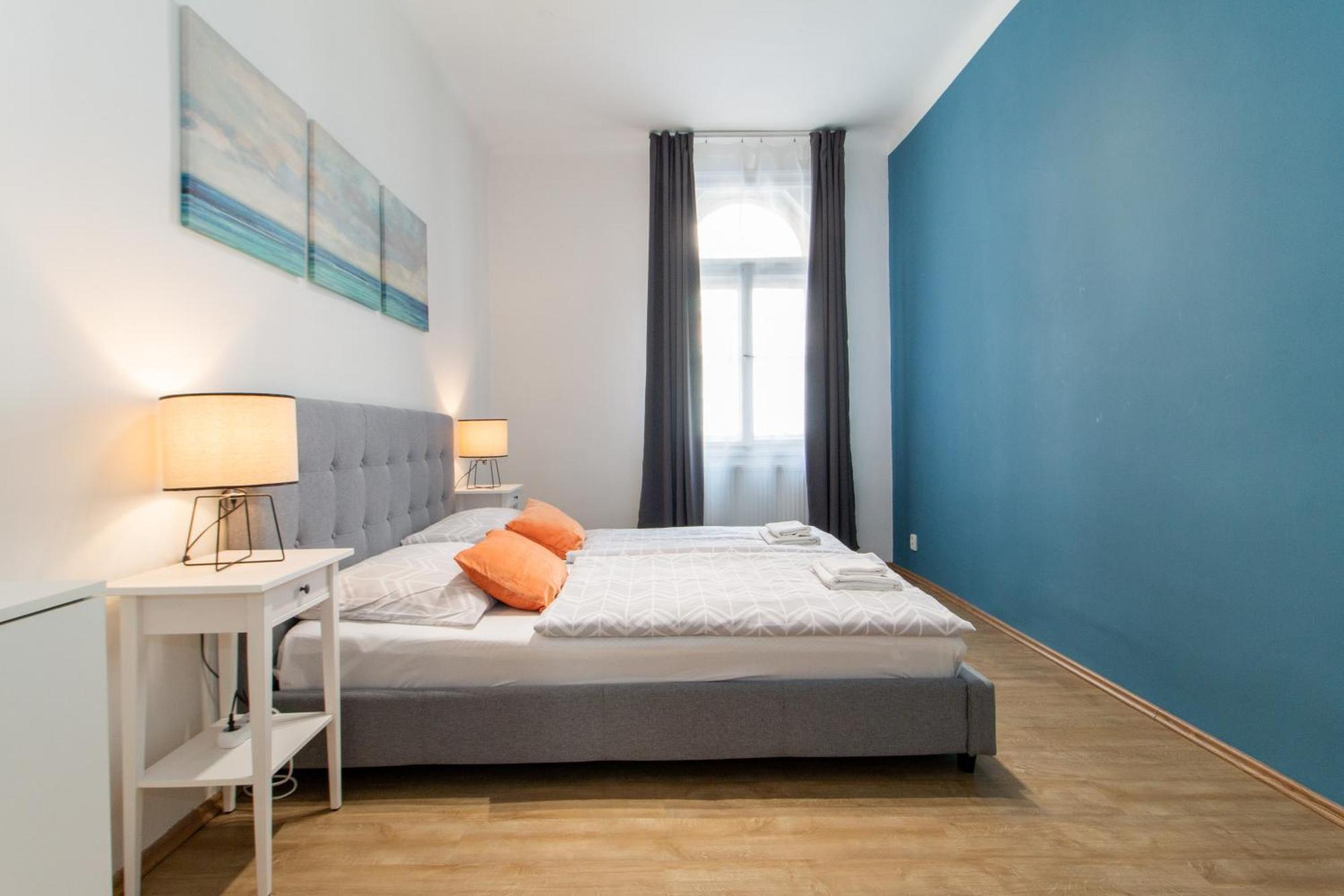 Riverside Cr Apartment Prag Exterior foto